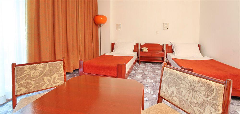 Hotel Slavija Belgrade Room photo