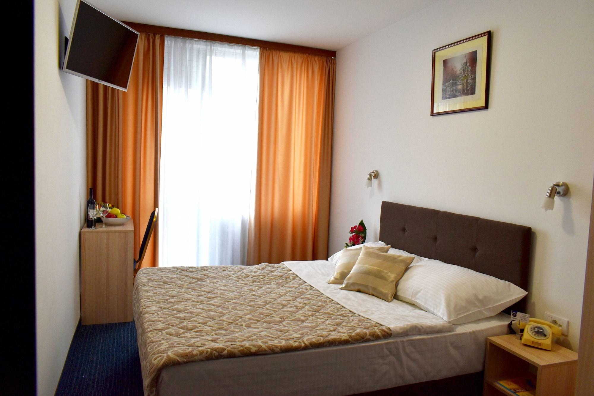 Hotel Slavija Belgrade Exterior photo