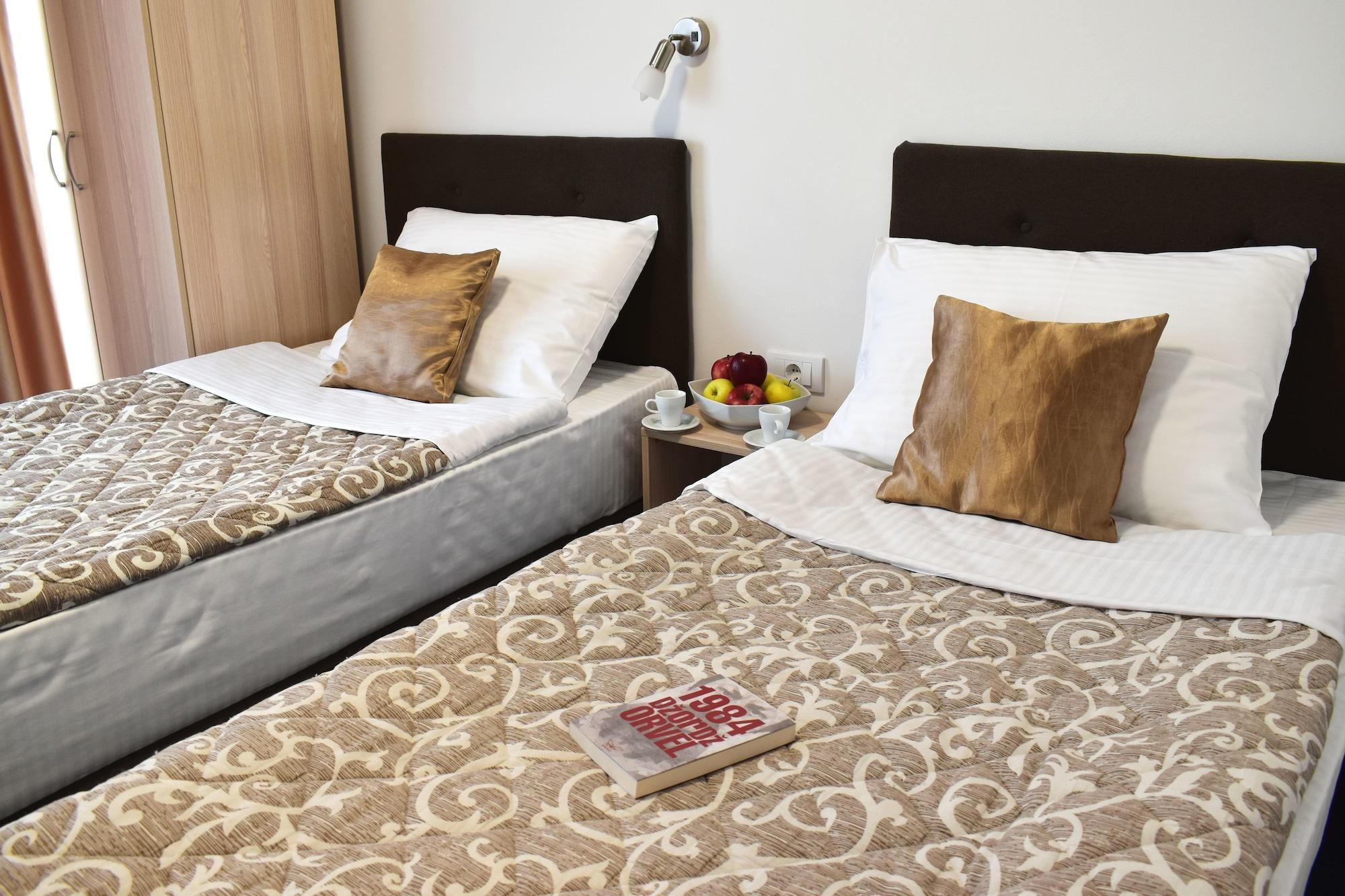 Hotel Slavija Belgrade Exterior photo