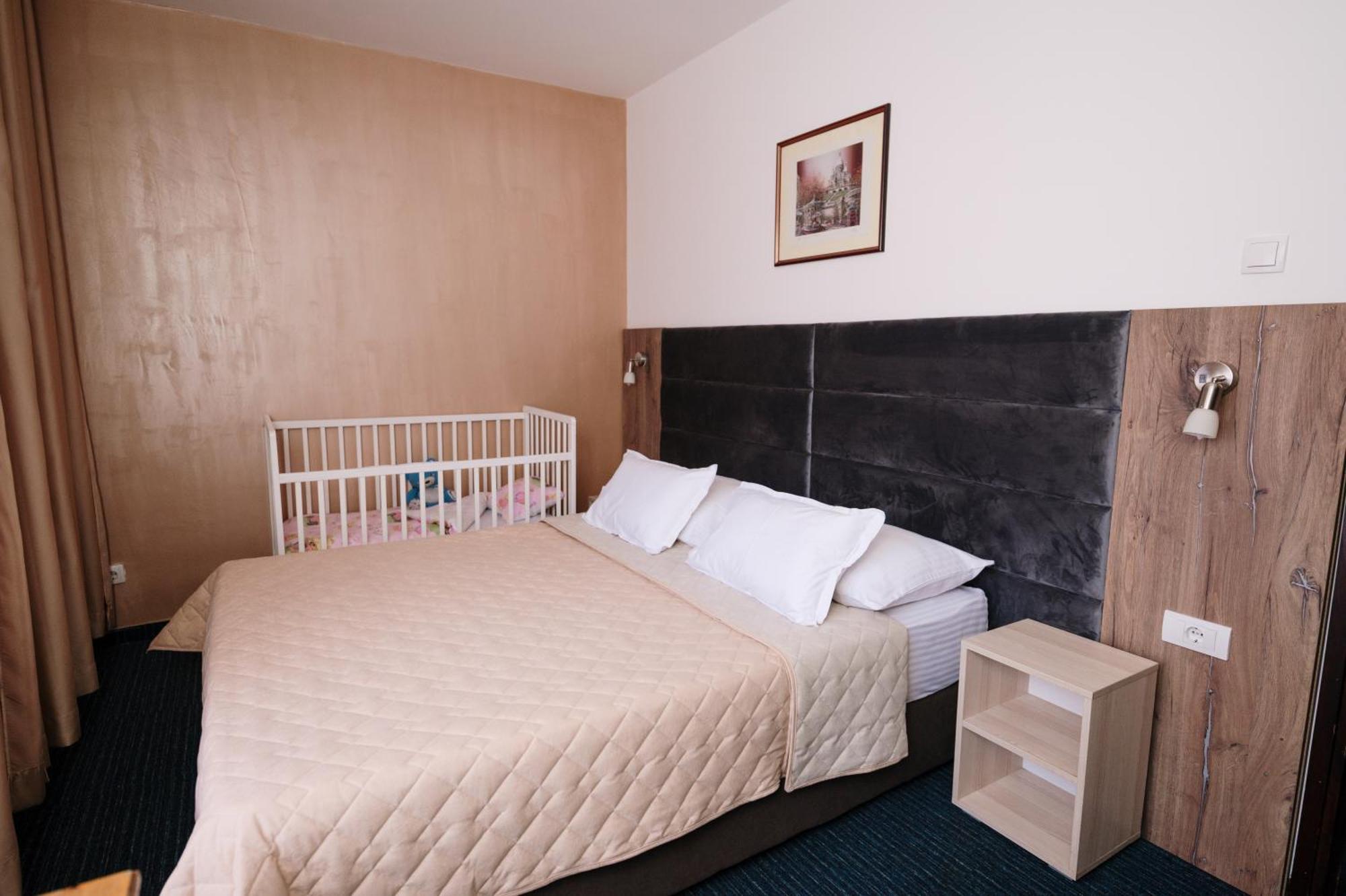 Hotel Slavija Belgrade Room photo