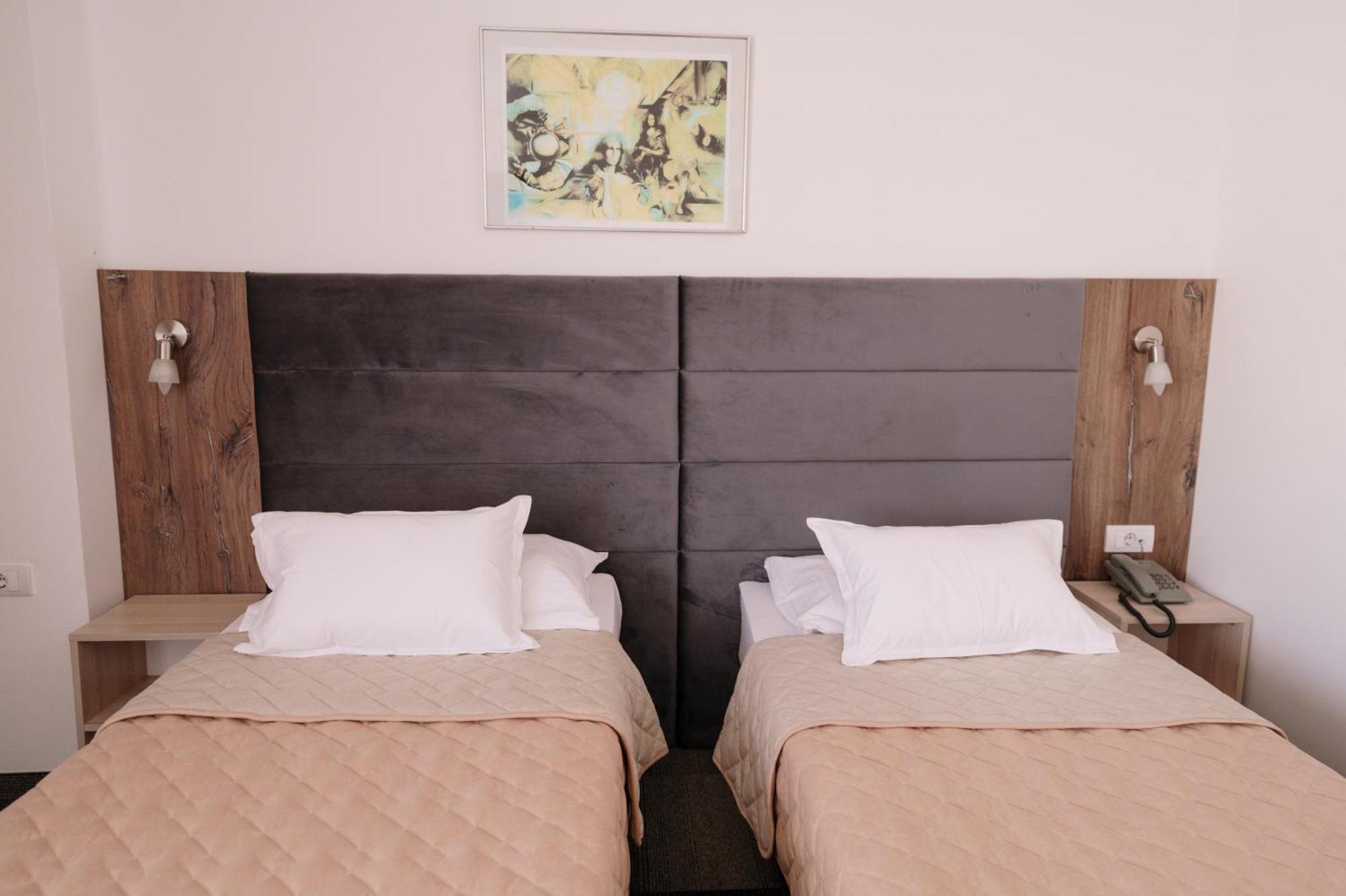 Hotel Slavija Belgrade Room photo