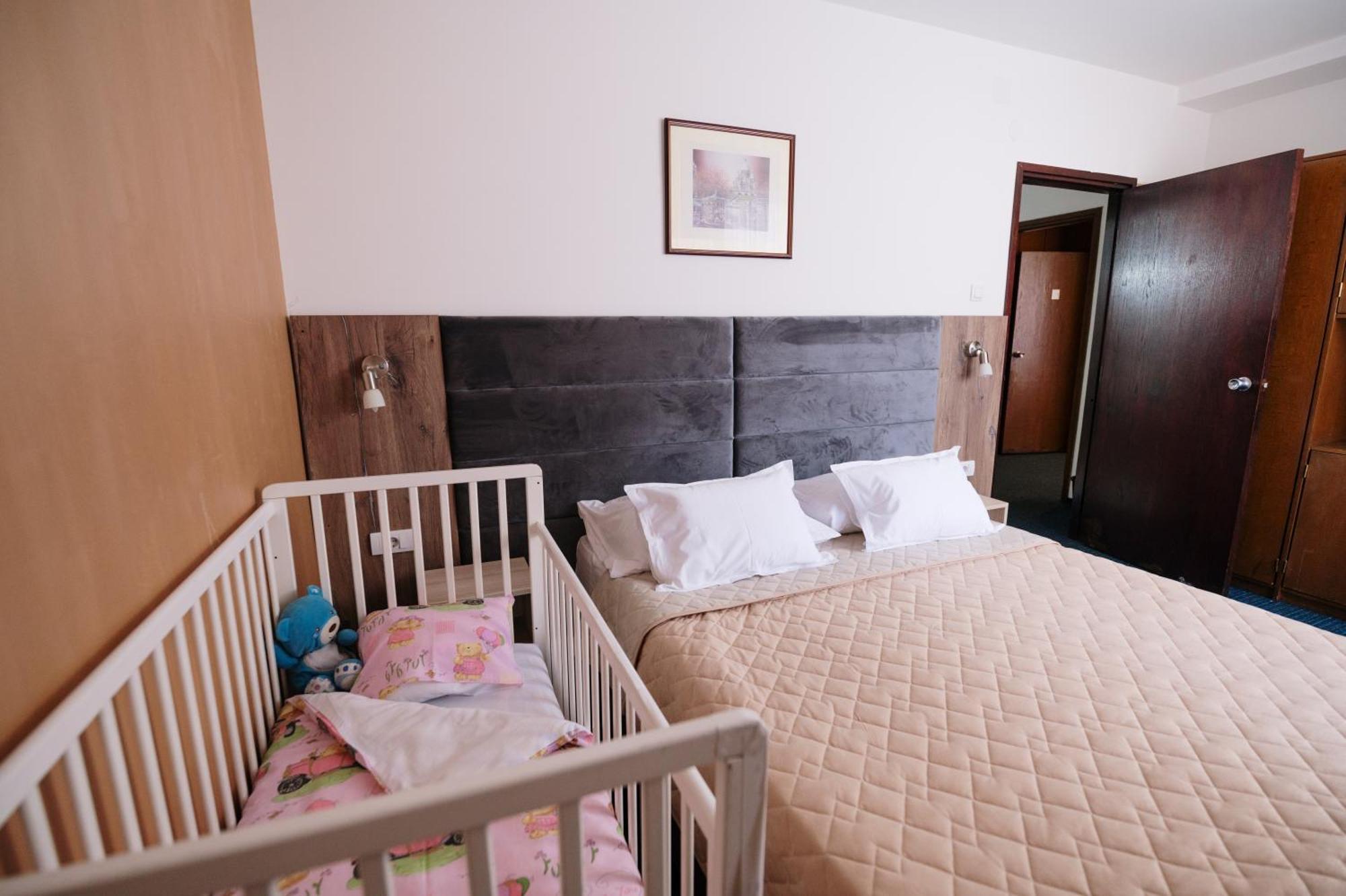 Hotel Slavija Belgrade Room photo