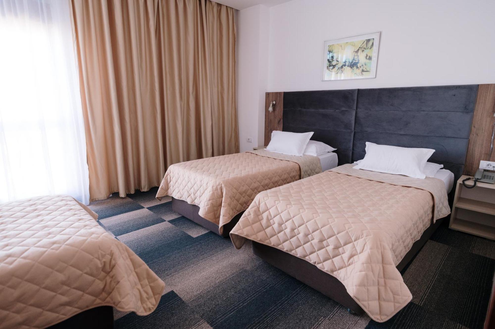 Hotel Slavija Belgrade Room photo
